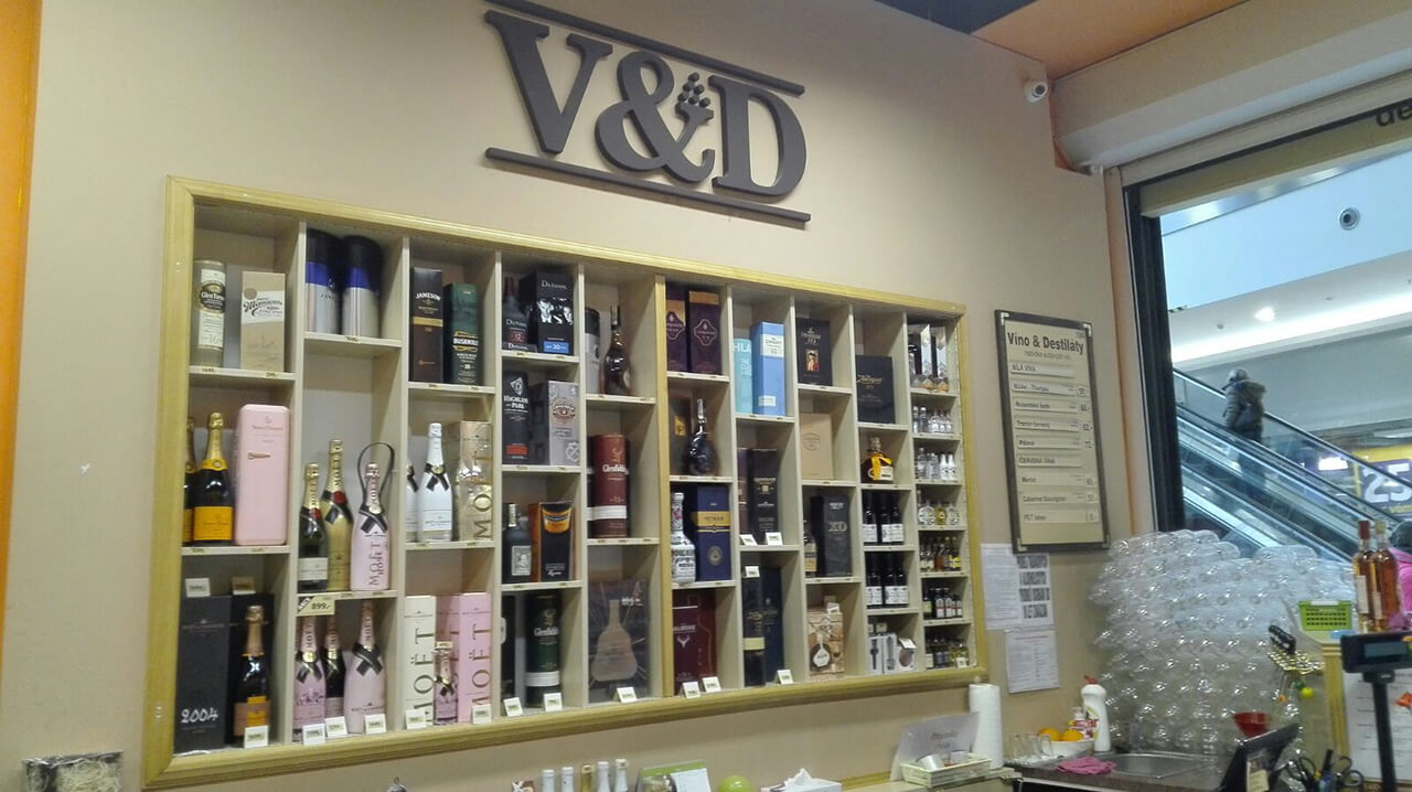 V&D