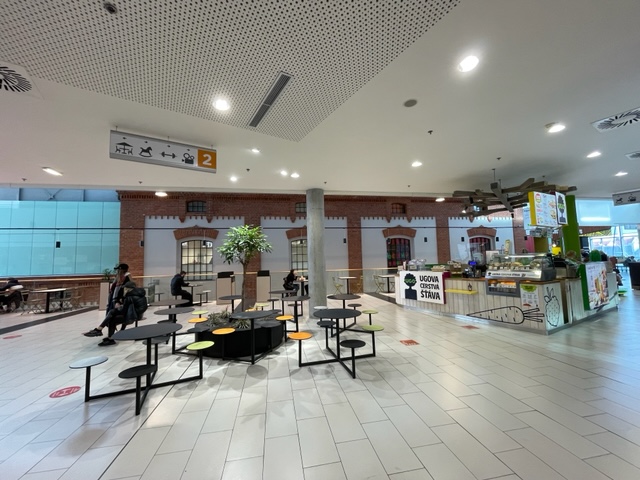 V našem Food Courtu se i nadále můžete v pohodlí najíst